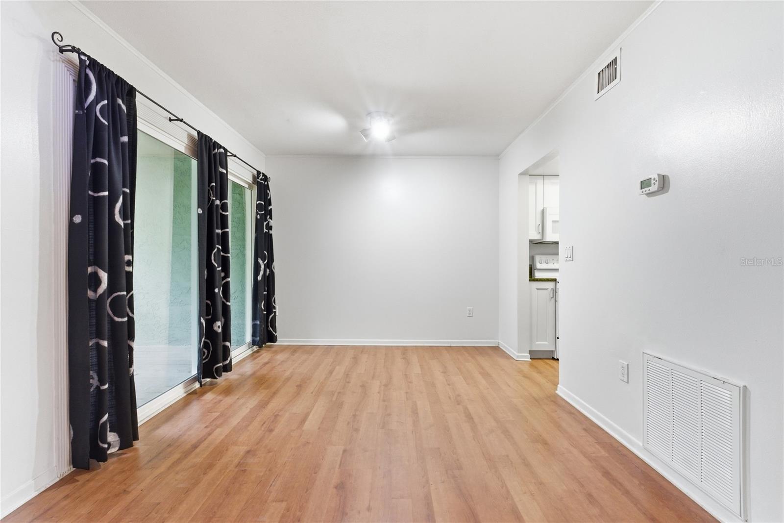 Image 8 of 33 For 6060 Peregrine Avenue 17e