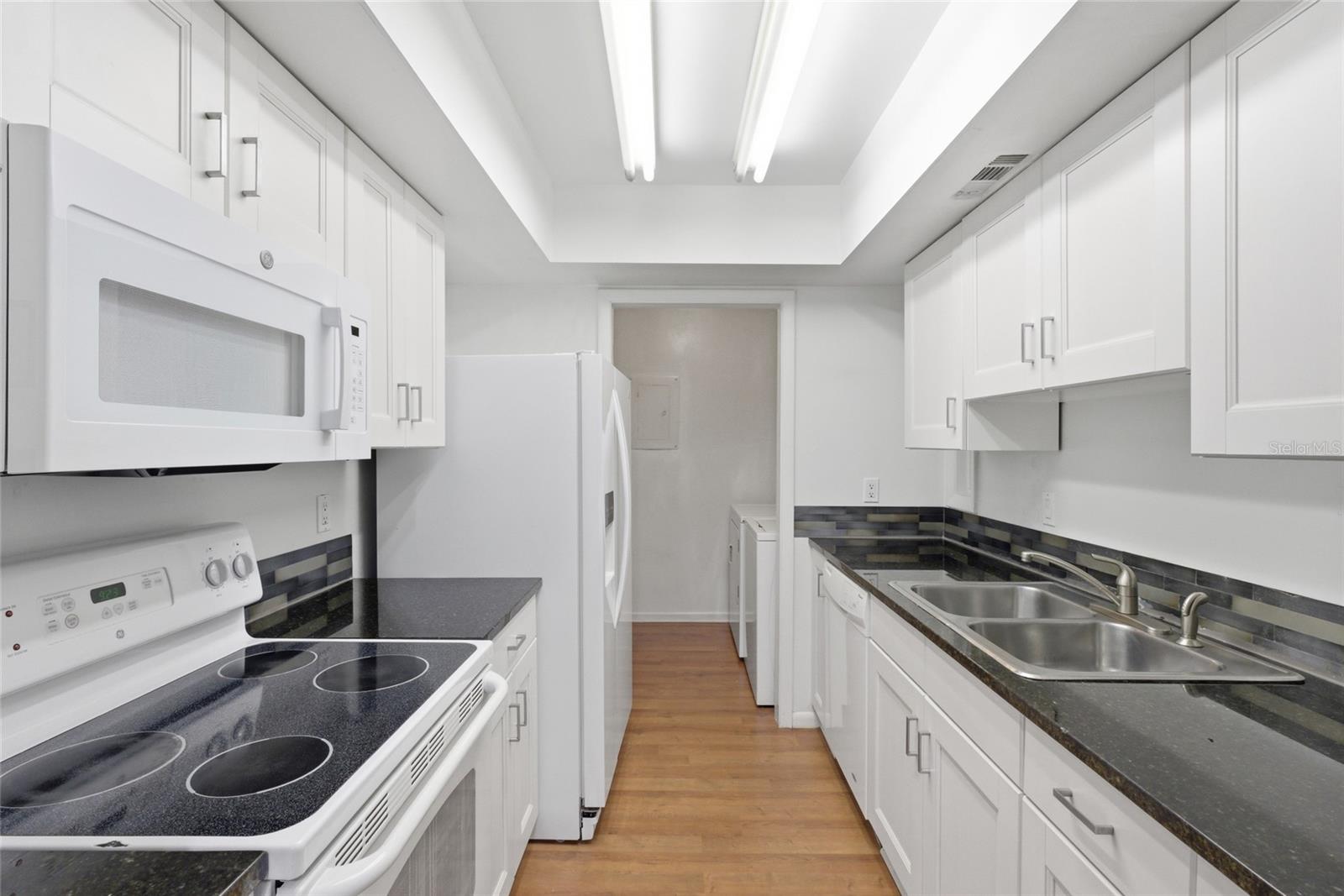 Image 9 of 33 For 6060 Peregrine Avenue 17e