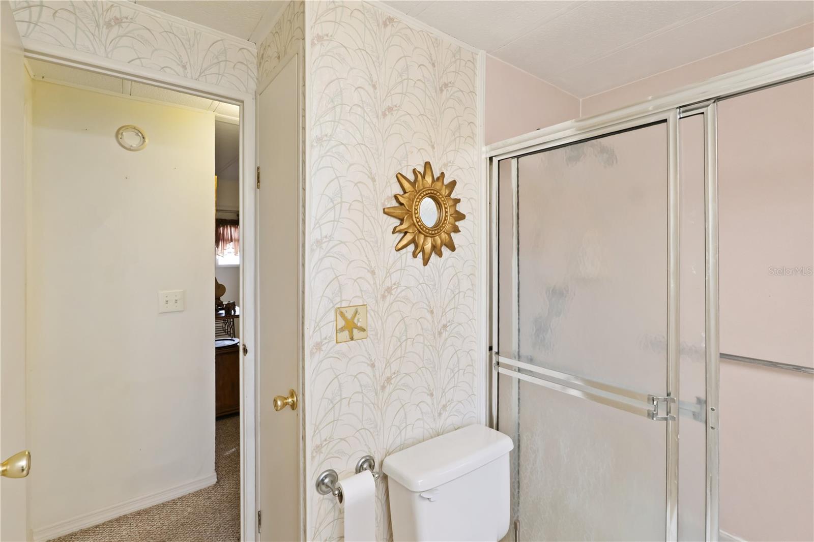 Image 26 of 34 For 1306 Debra Drive