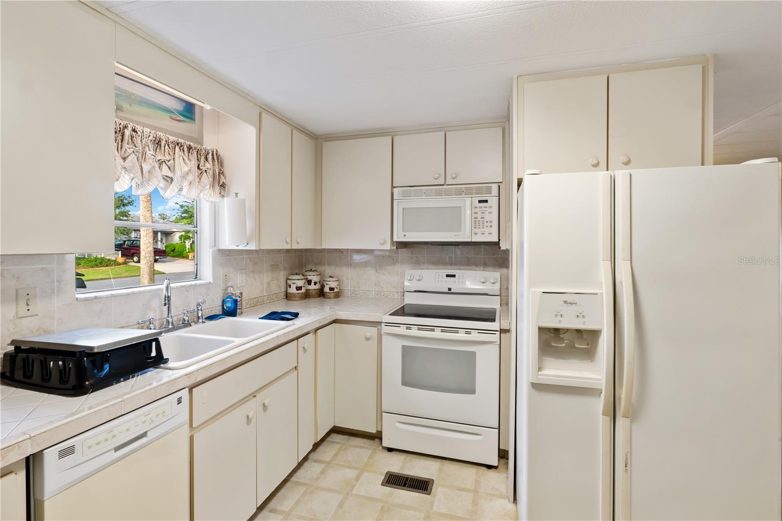 Image 7 of 34 For 1306 Debra Drive