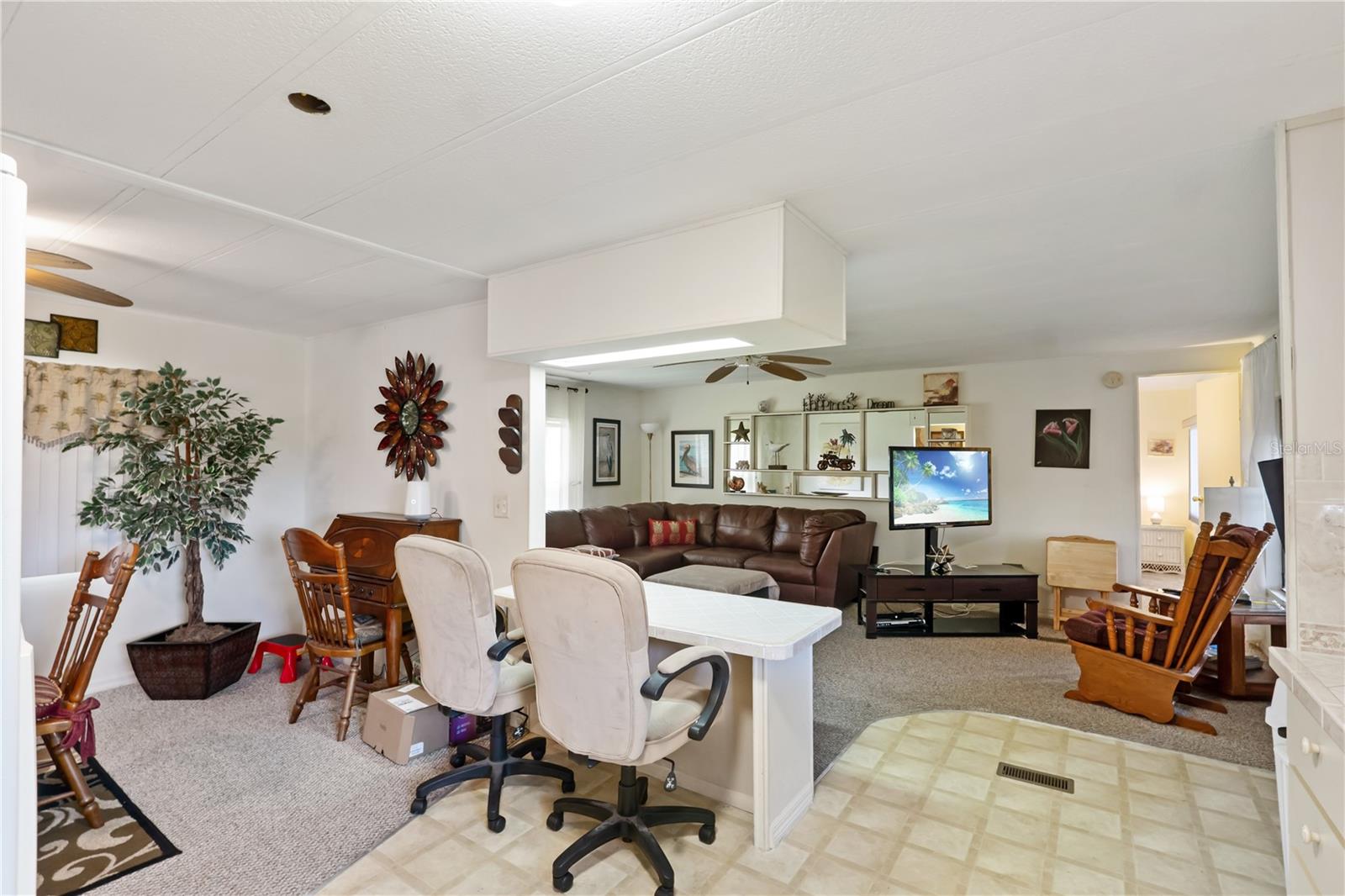 Image 9 of 34 For 1306 Debra Drive