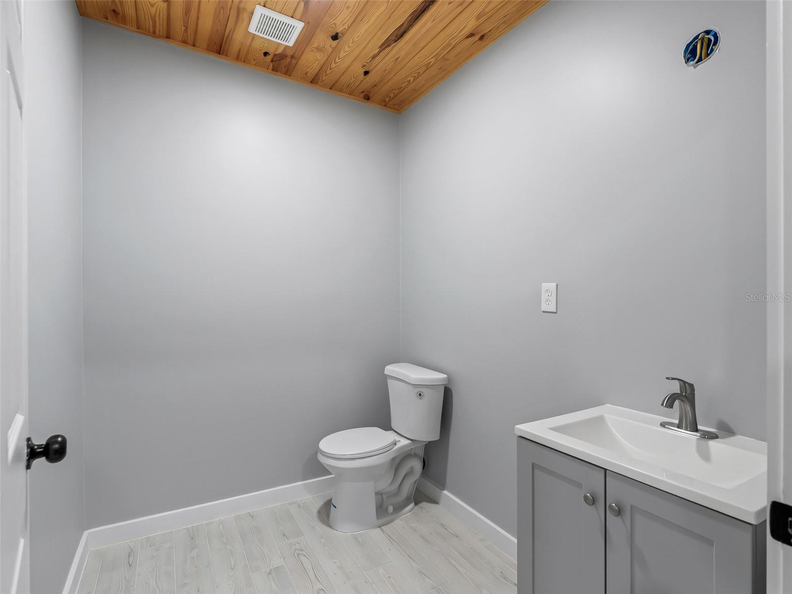 Image 13 of 88 For 1285 102nd Boulevard