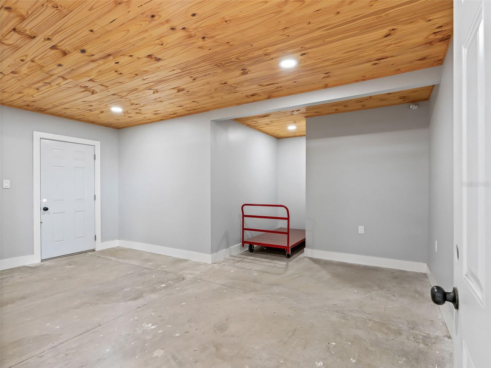 Image 16 of 88 For 1285 102nd Boulevard