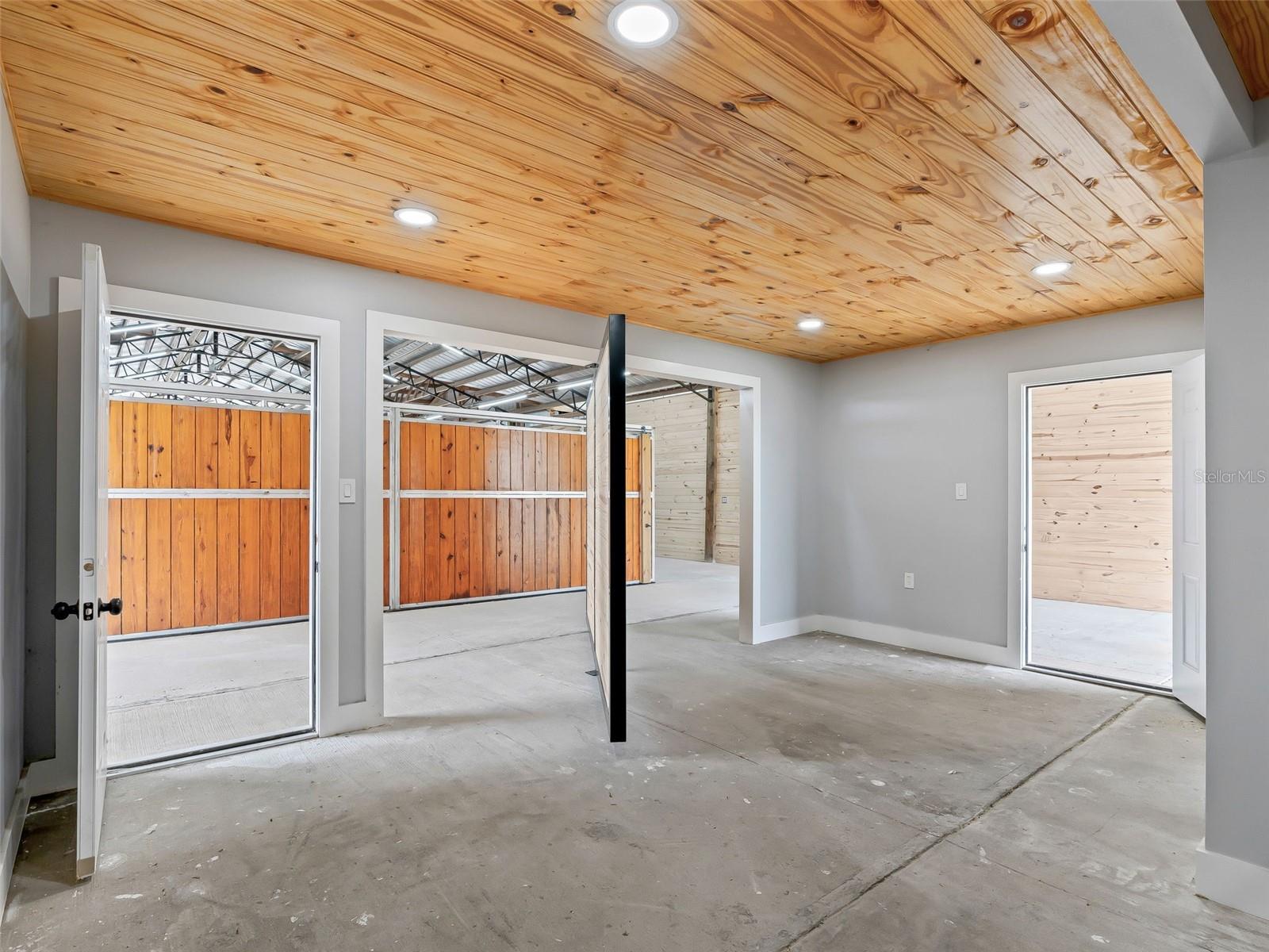 Image 18 of 88 For 1285 102nd Boulevard