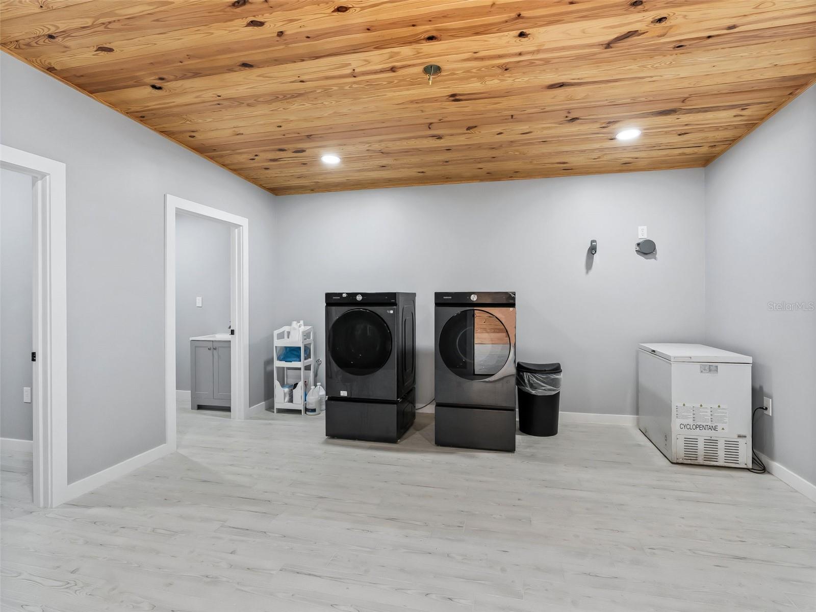 Image 9 of 88 For 1285 102nd Boulevard