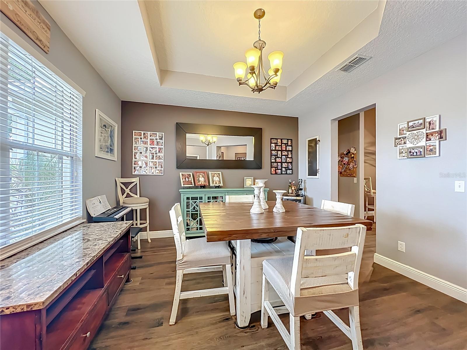 Image 10 of 71 For 135 Blackstone Creek Rd