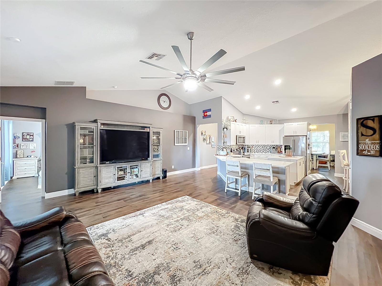 Image 21 of 71 For 135 Blackstone Creek Rd