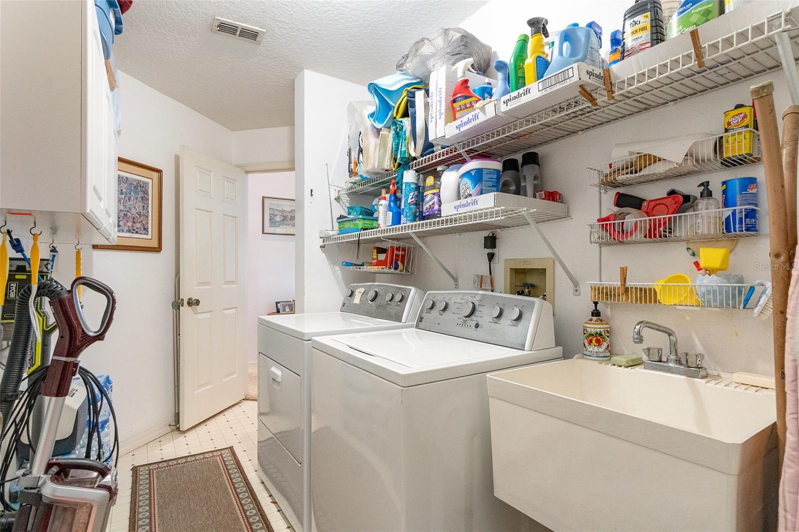 Image 16 of 41 For 16730 Beauclaire Court