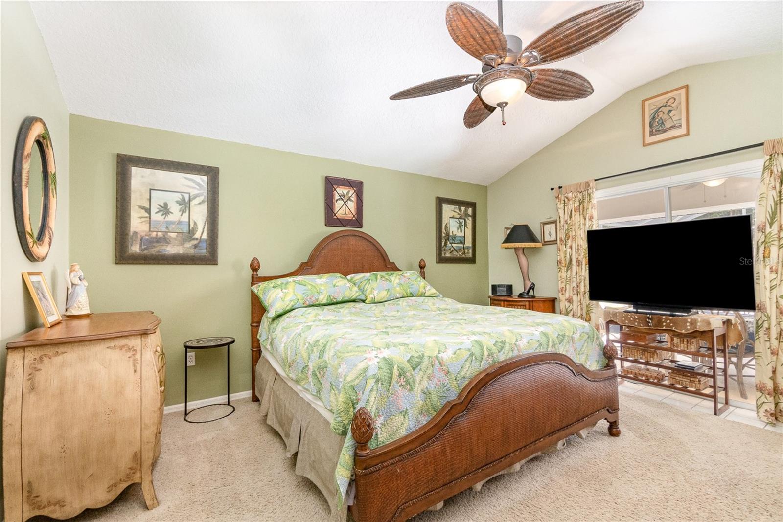 Image 18 of 41 For 16730 Beauclaire Court