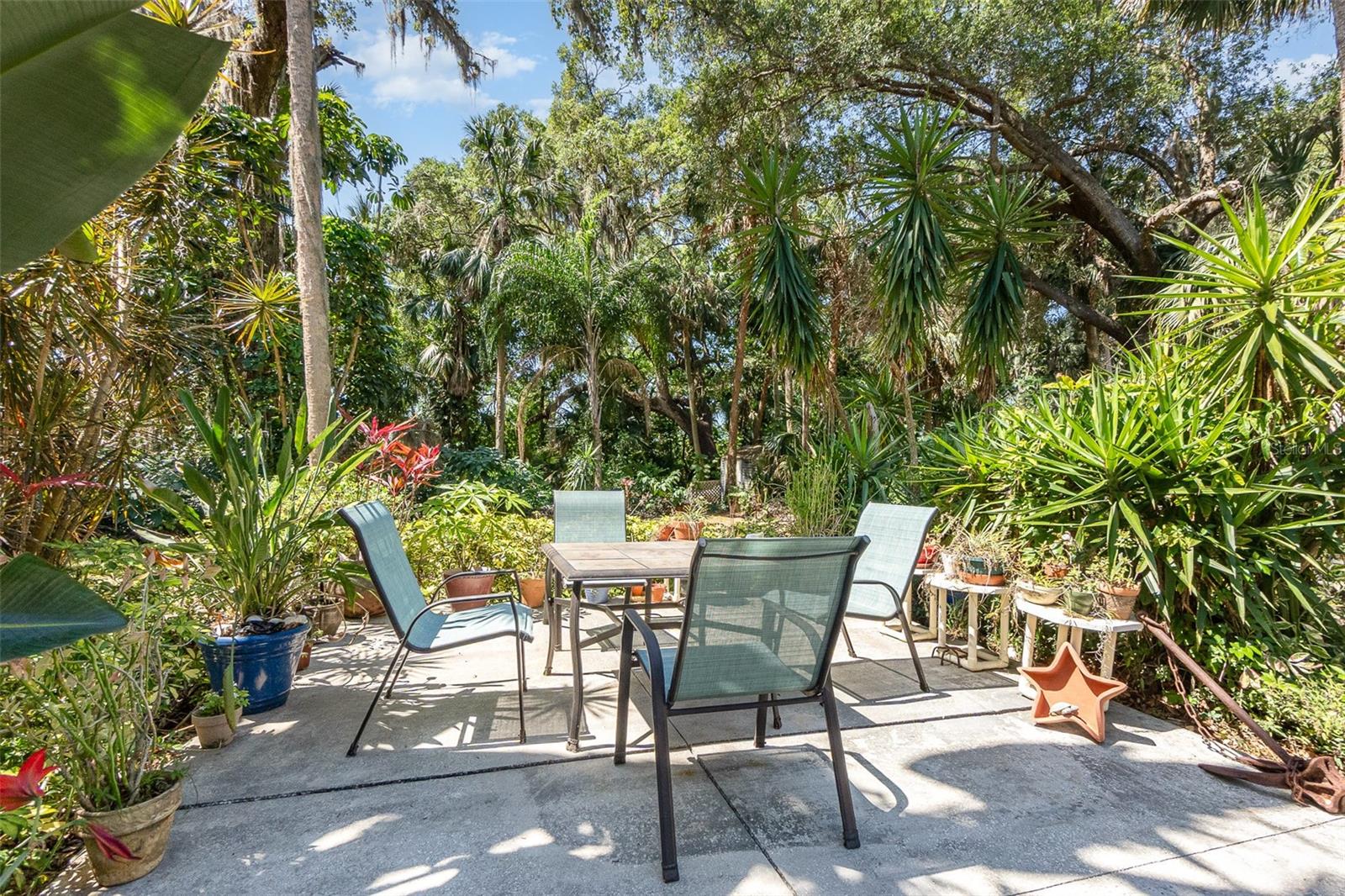 Image 29 of 41 For 16730 Beauclaire Court