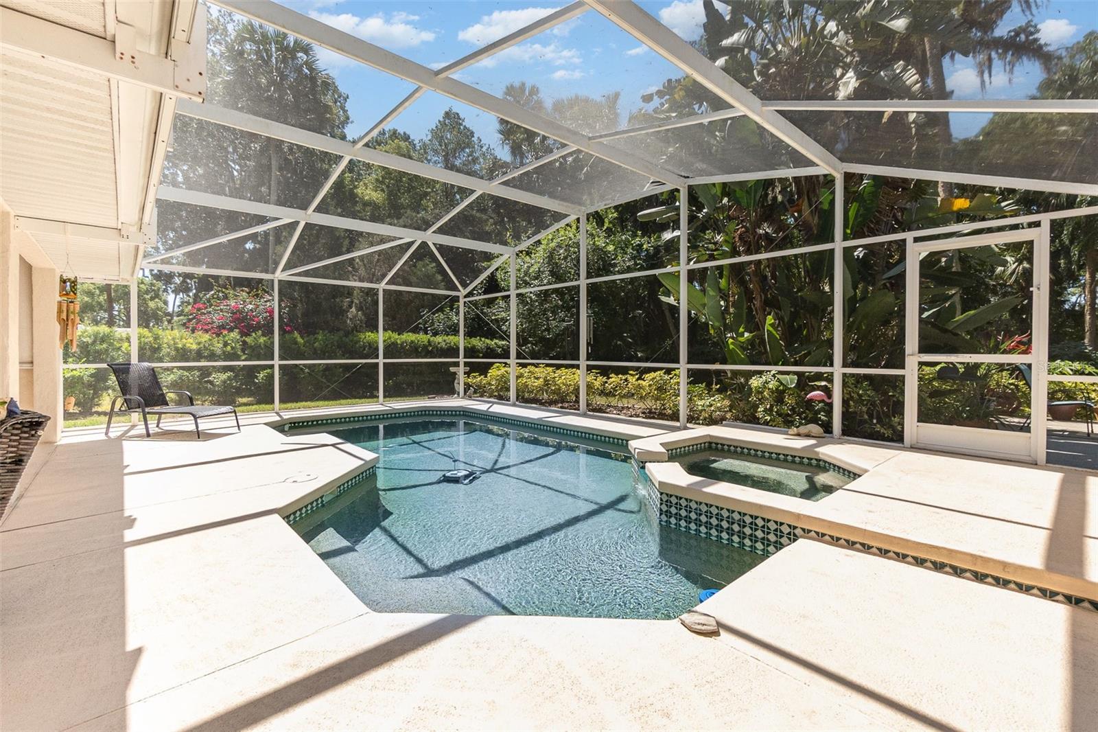 Image 31 of 41 For 16730 Beauclaire Court