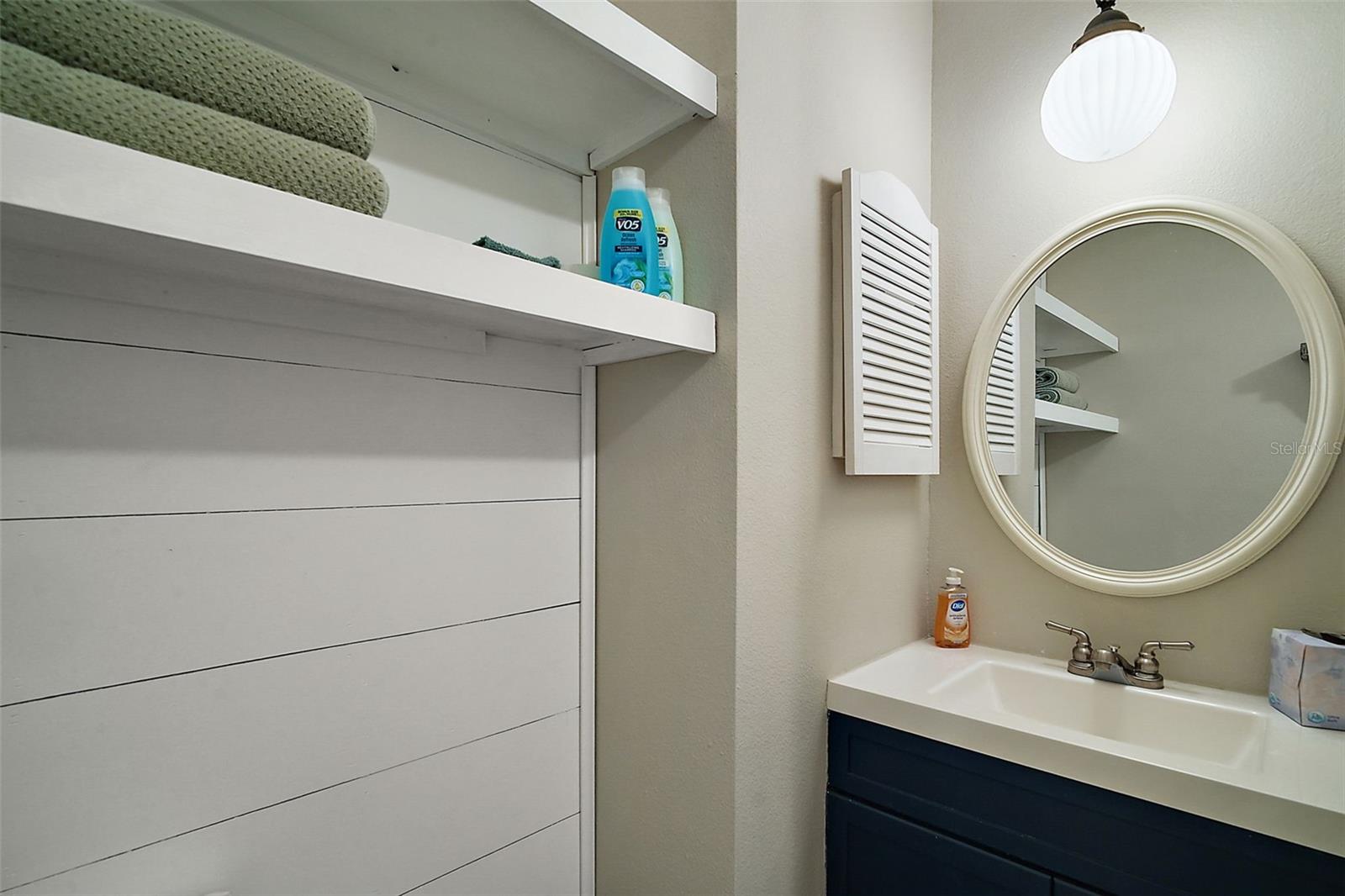 Image 19 of 37 For 705 Summit Court