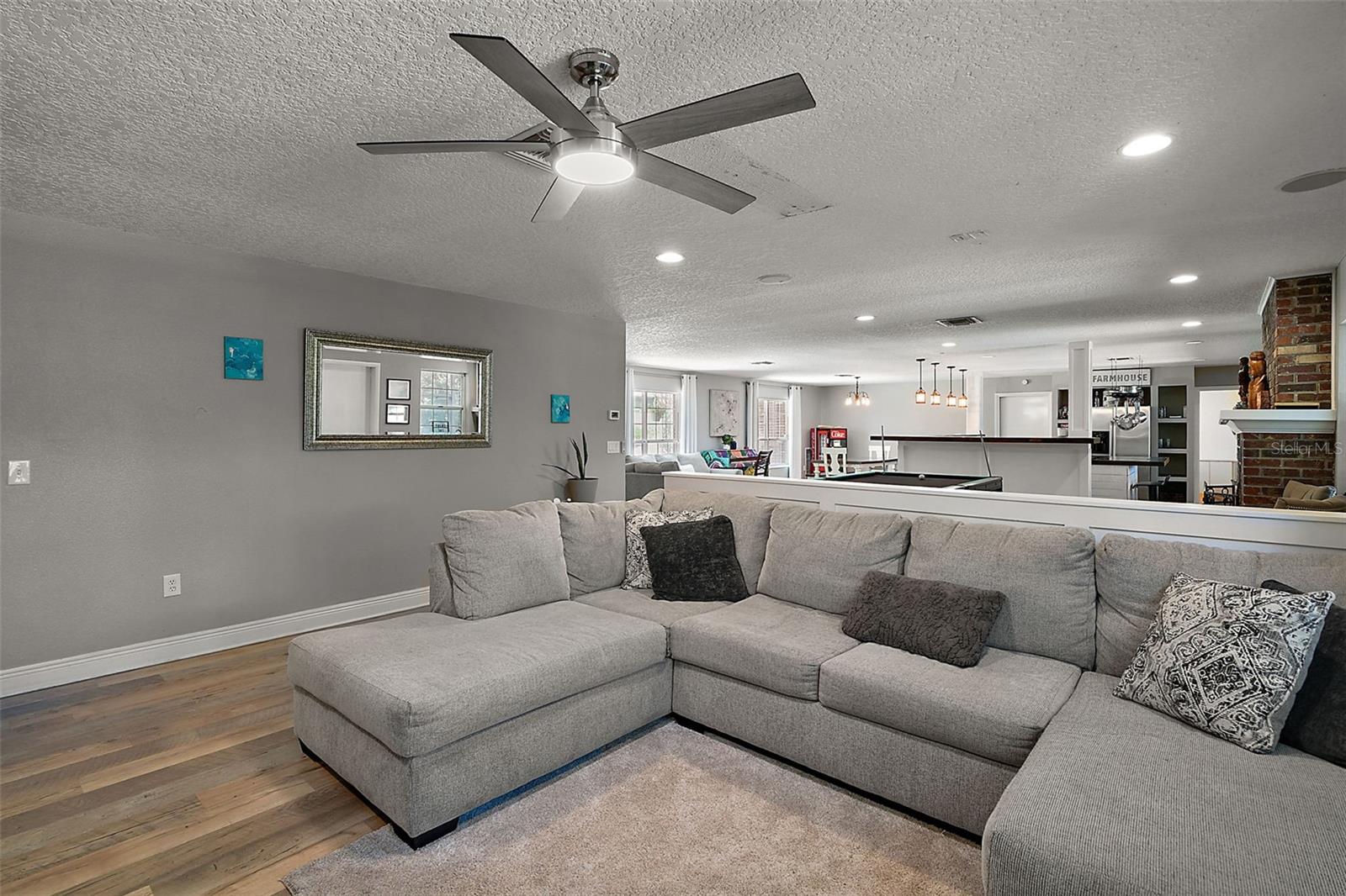 Image 4 of 37 For 705 Summit Court