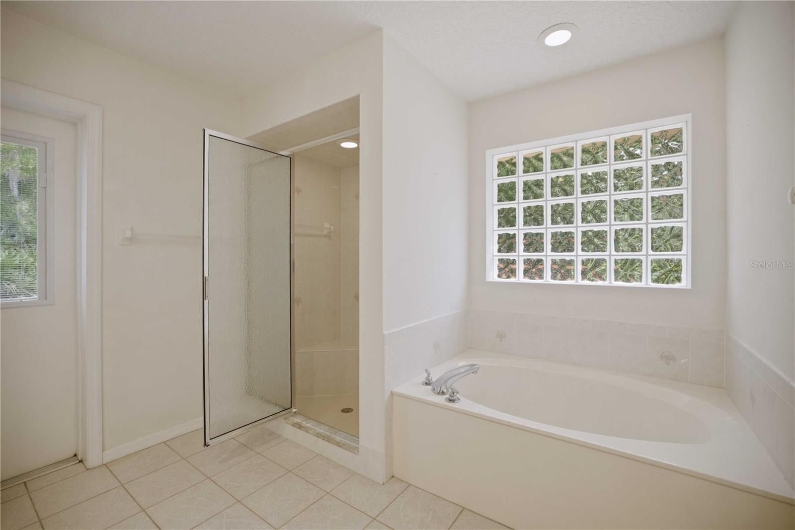 Image 22 of 31 For 5101 Covewood Terrace