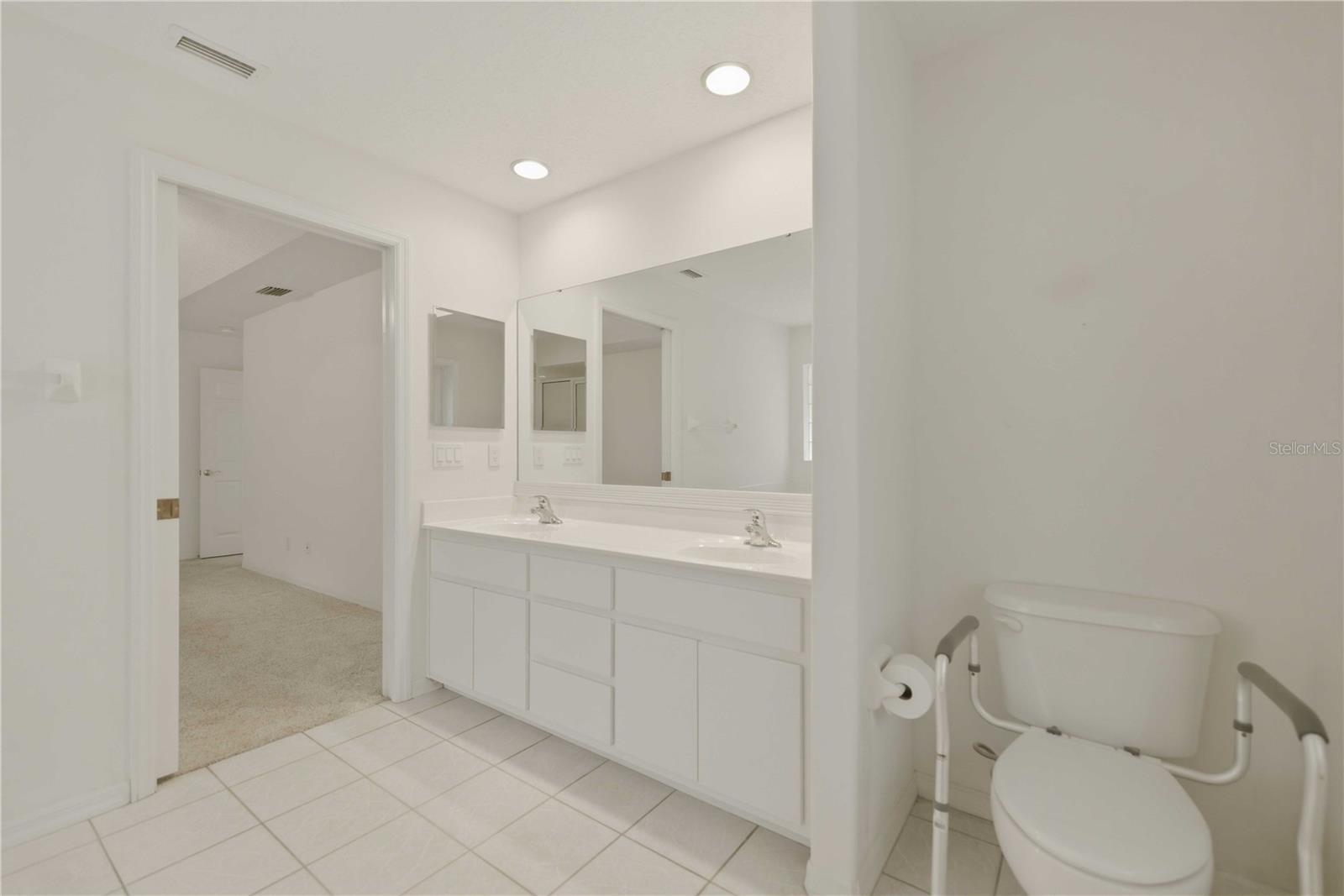 Image 23 of 31 For 5101 Covewood Terrace