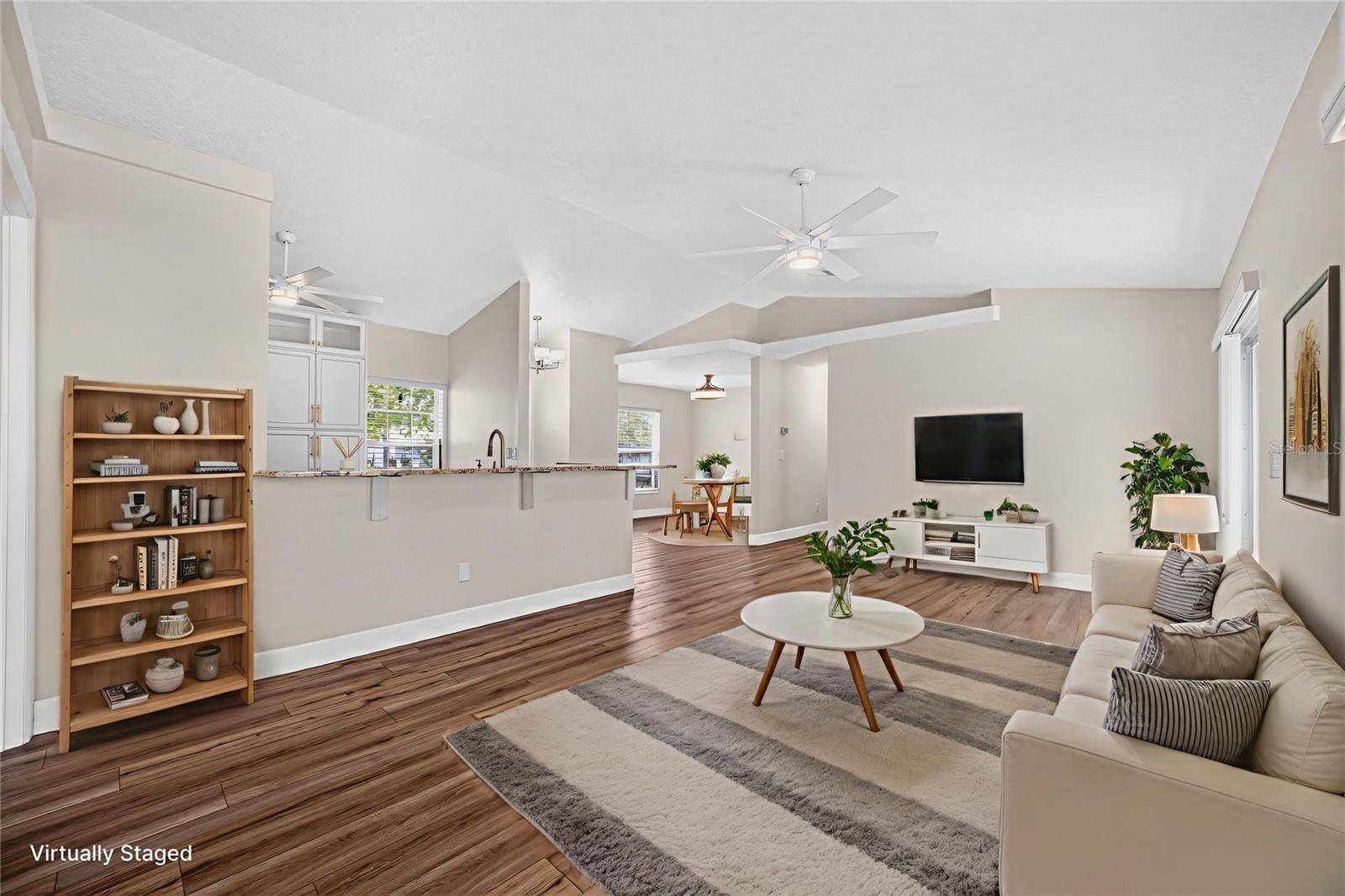 Image 20 of 55 For 10748 Siena Dr