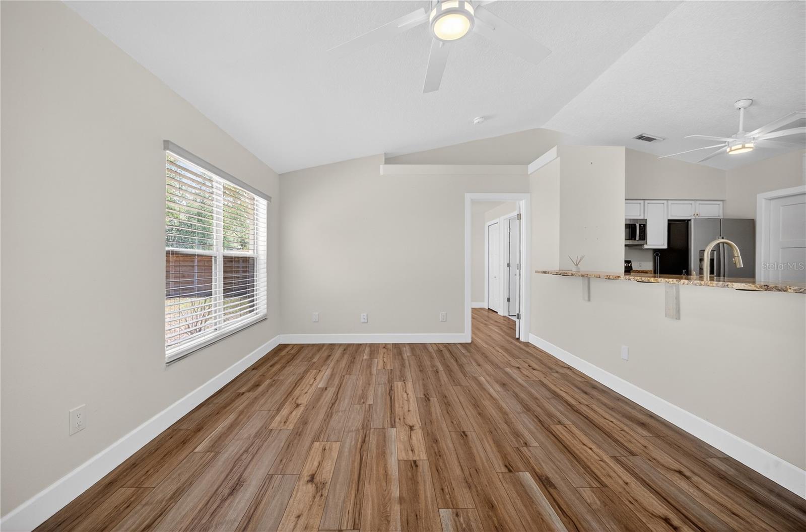 Image 21 of 55 For 10748 Siena Dr