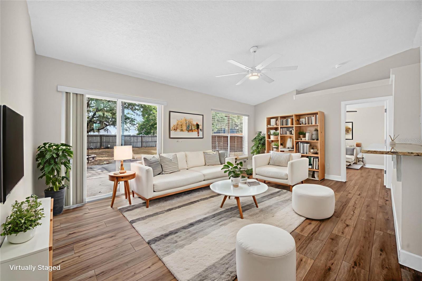 Image 22 of 55 For 10748 Siena Dr