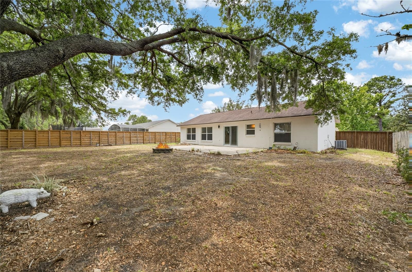 Image 40 of 55 For 10748 Siena Dr