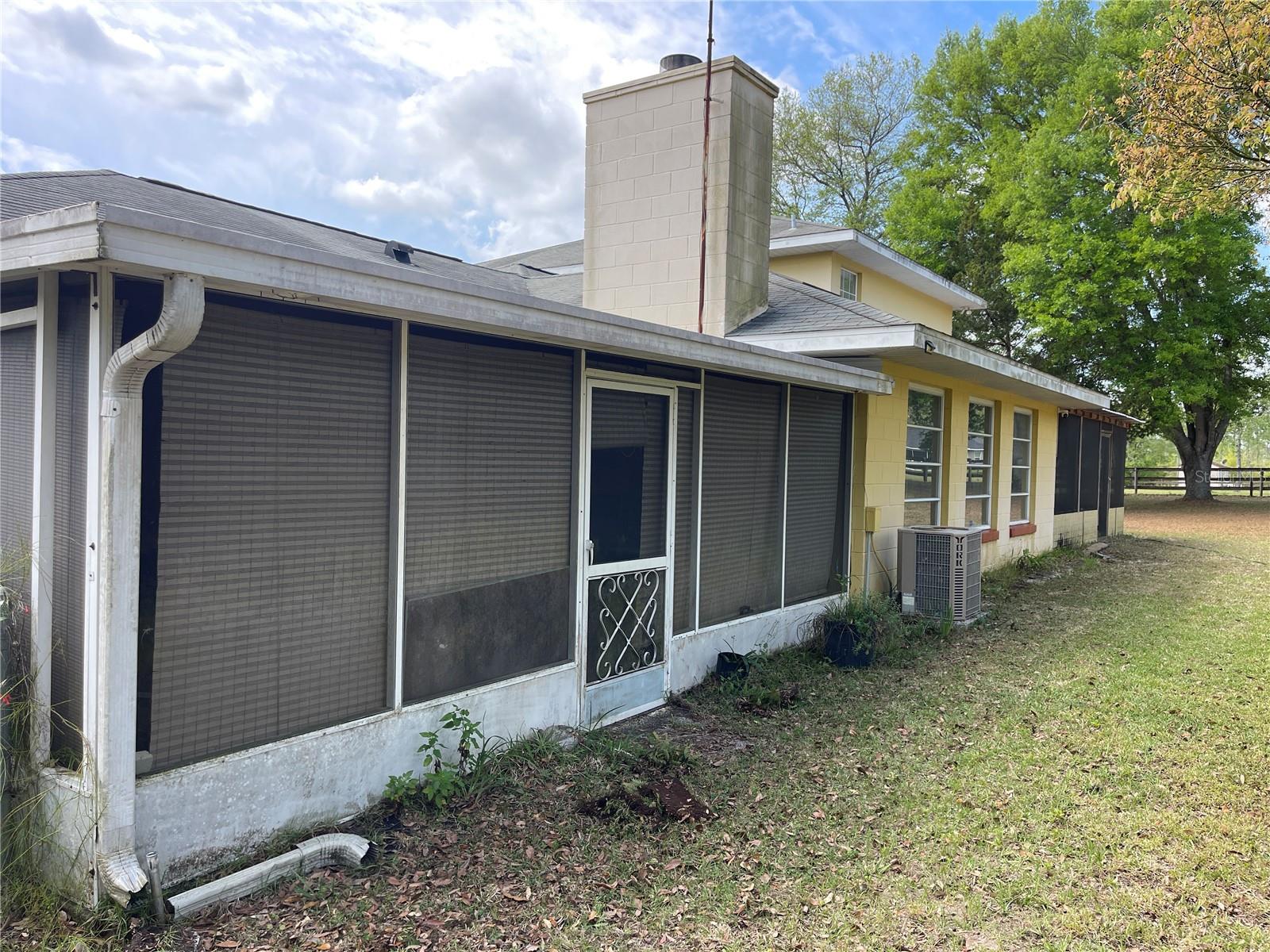 Image 18 of 25 For 15121 175th Street