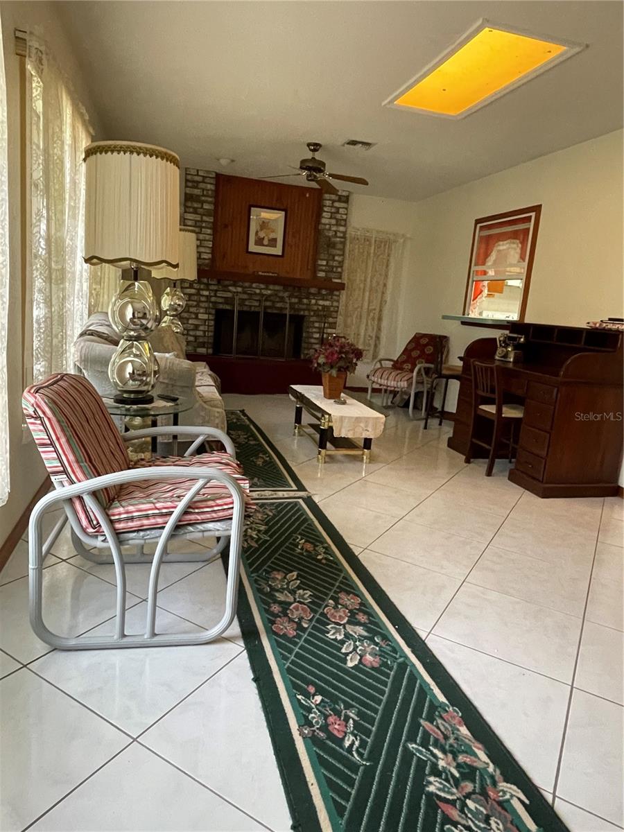 Image 6 of 25 For 15121 175th Street