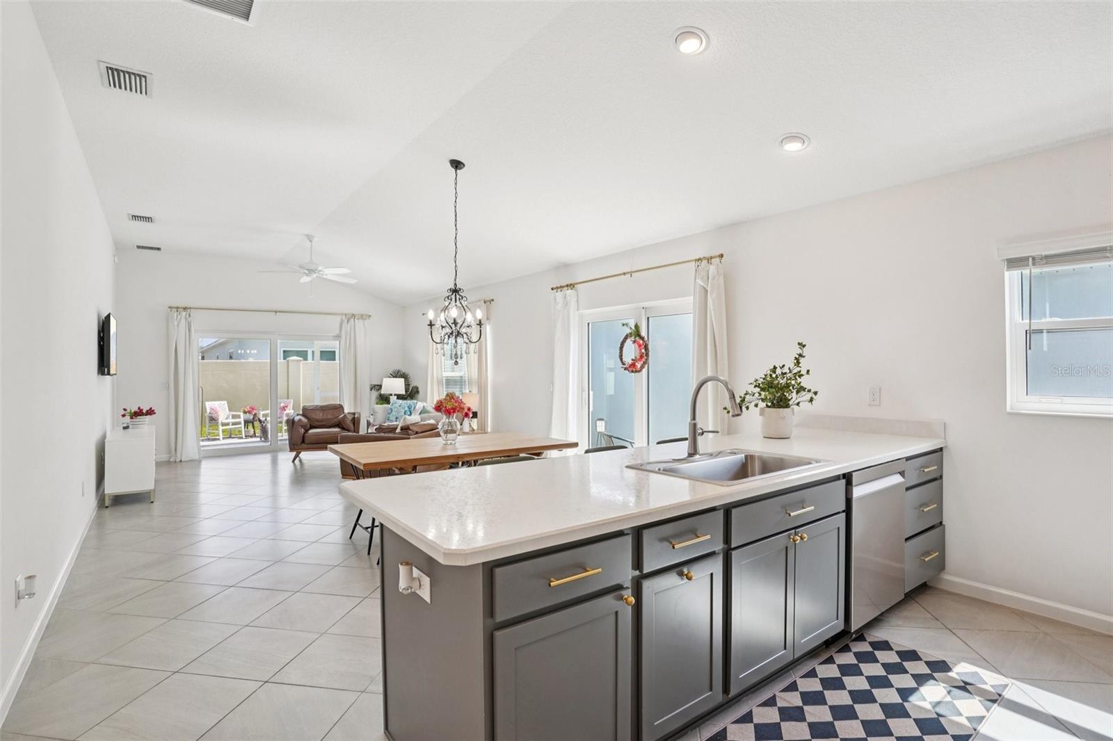 Image 13 of 40 For 1385 Turner Terrace