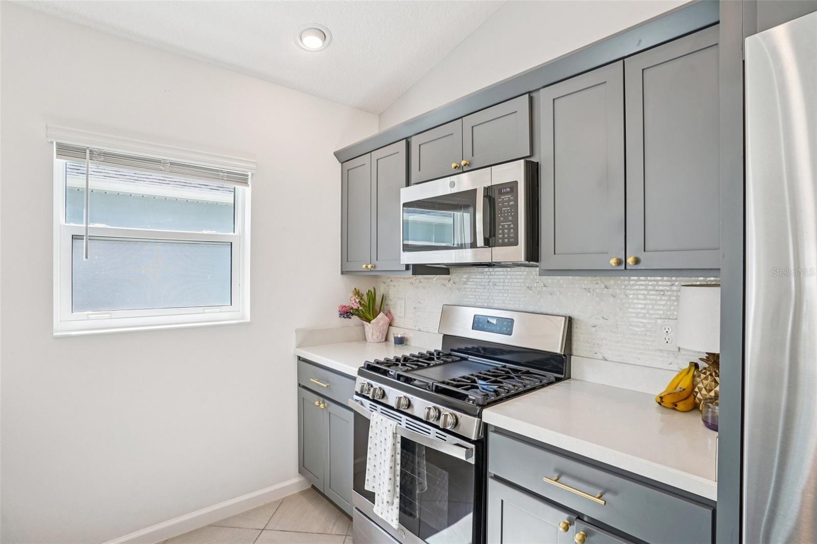 Image 17 of 40 For 1385 Turner Terrace