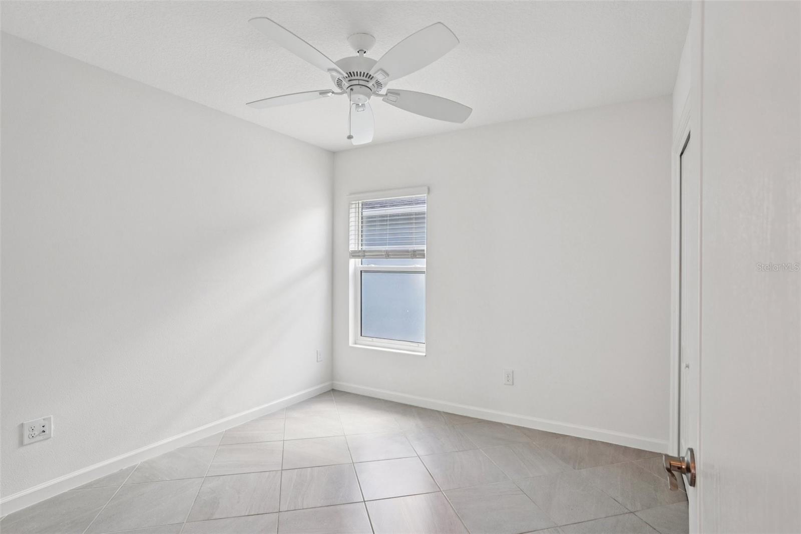 Image 19 of 40 For 1385 Turner Terrace