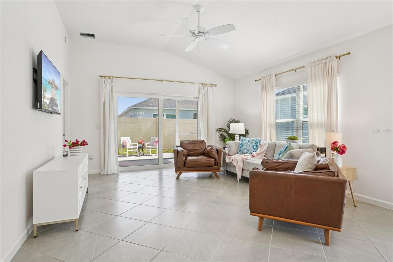 Image 8 of 40 For 1385 Turner Terrace