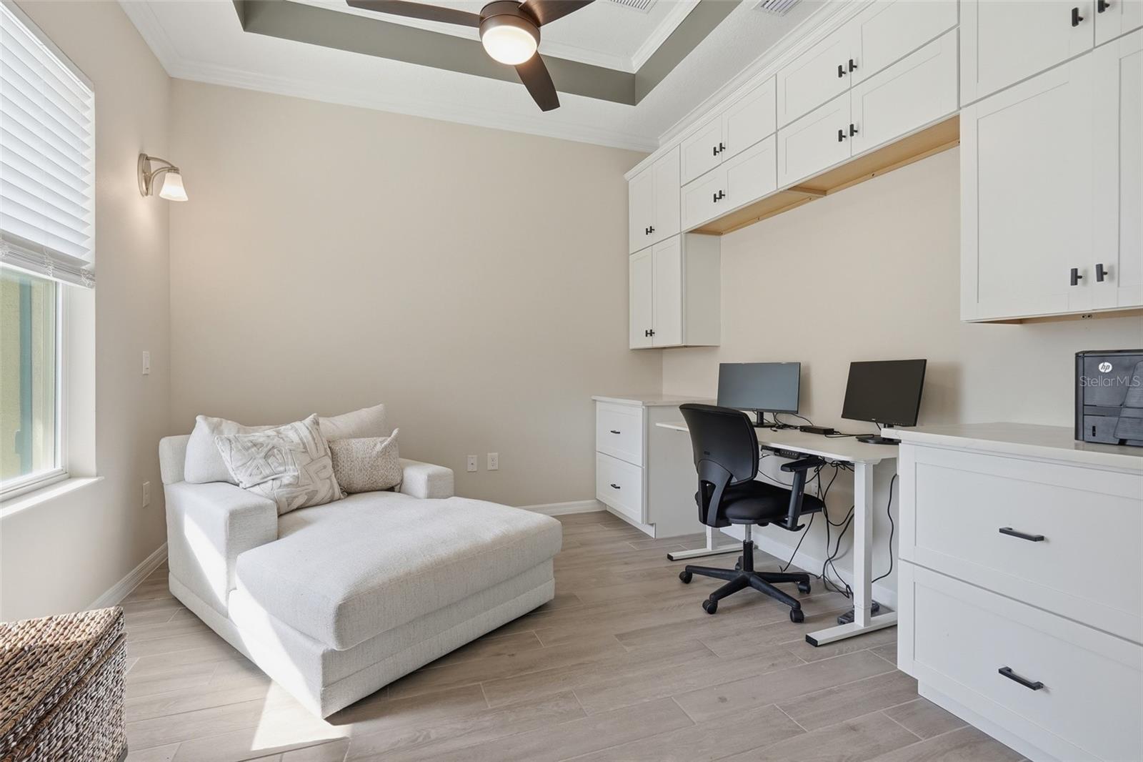 Image 18 of 47 For 14692 Green Valley Boulevard