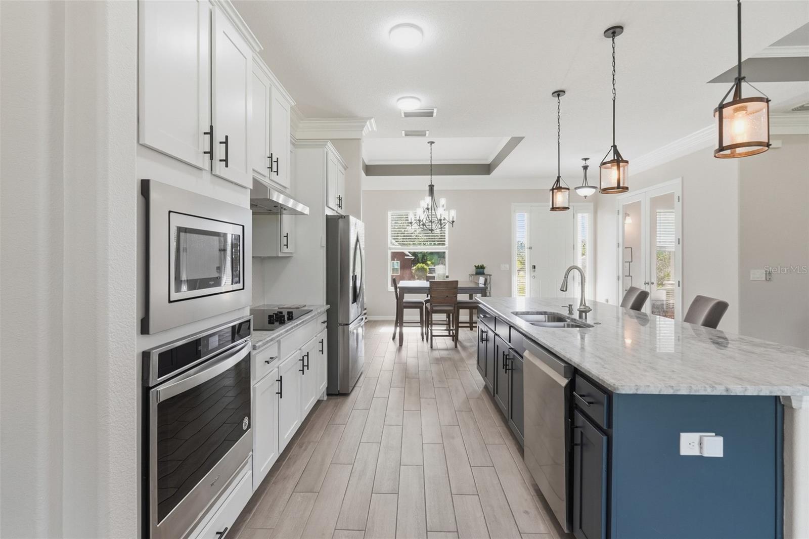 Image 20 of 47 For 14692 Green Valley Boulevard