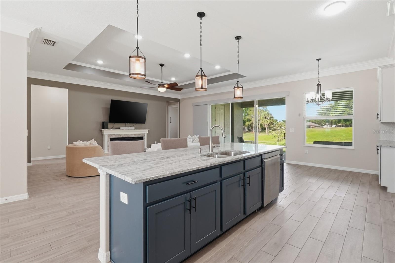 Image 22 of 47 For 14692 Green Valley Boulevard