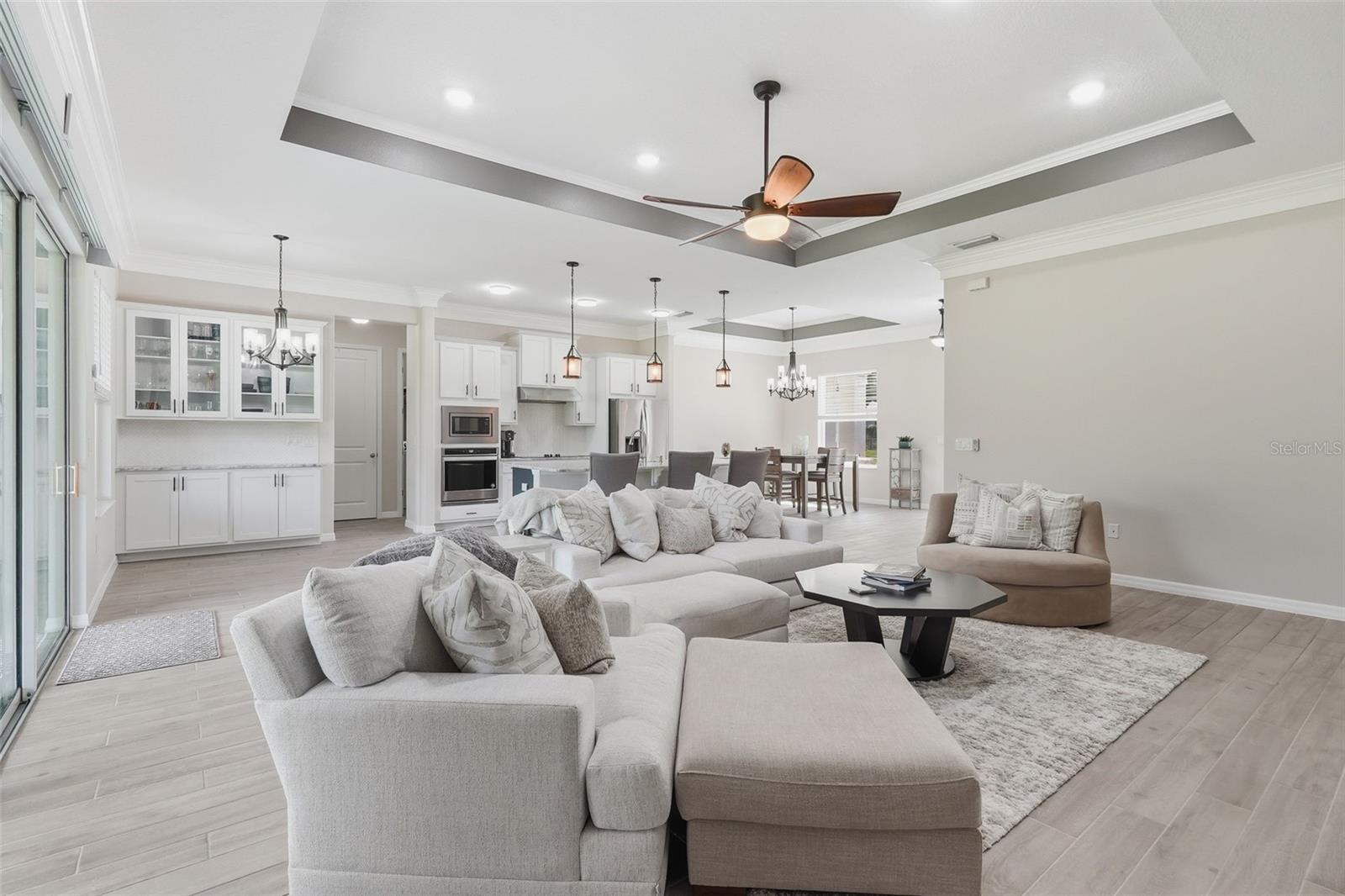 Image 24 of 47 For 14692 Green Valley Boulevard