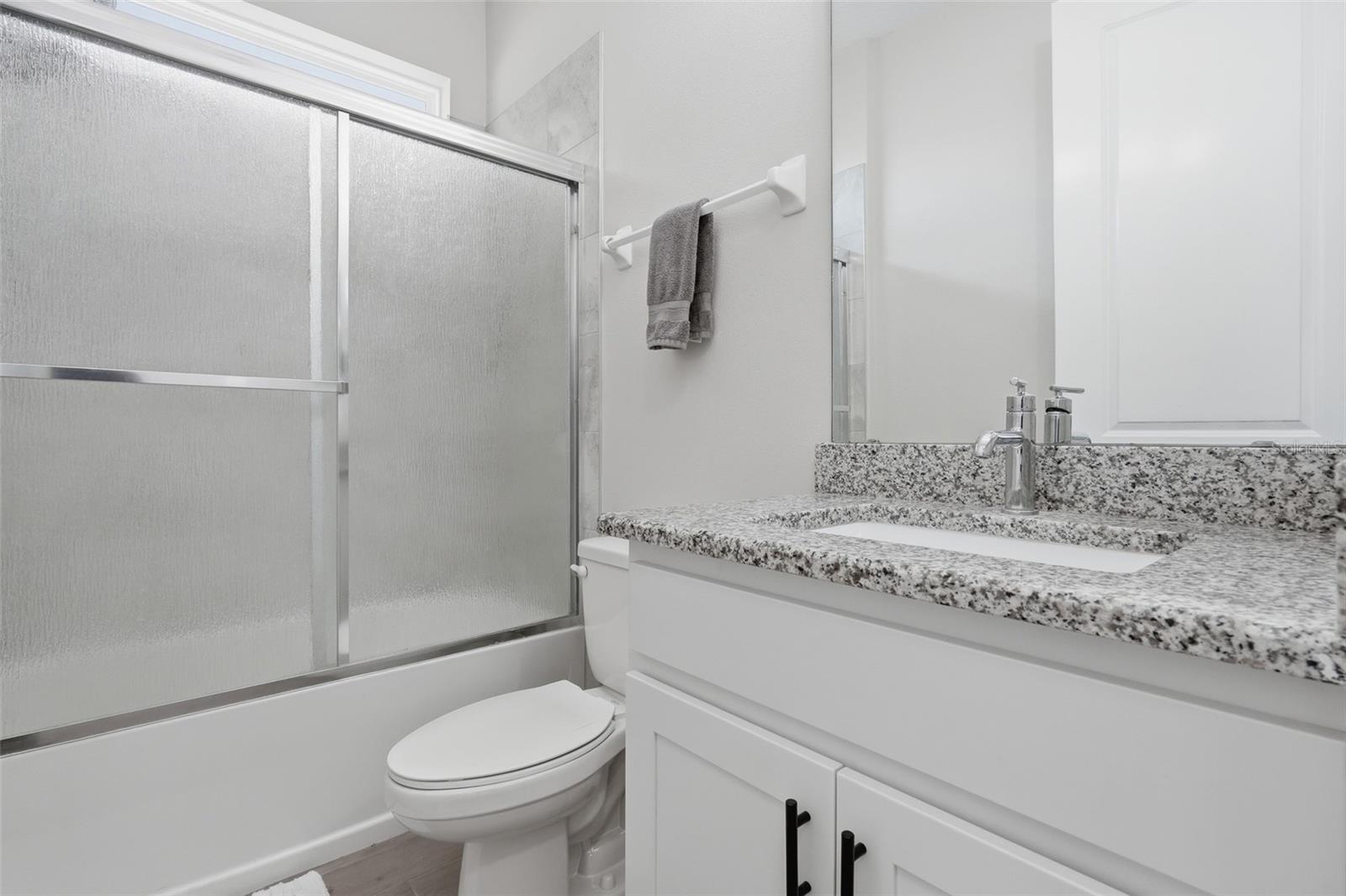 Image 29 of 47 For 14692 Green Valley Boulevard