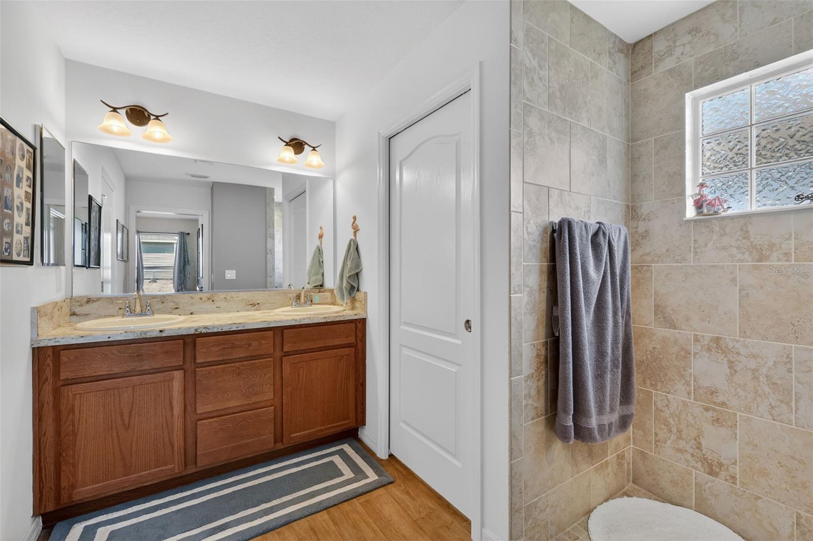 Image 17 of 36 For 11367 Laufersky Lane