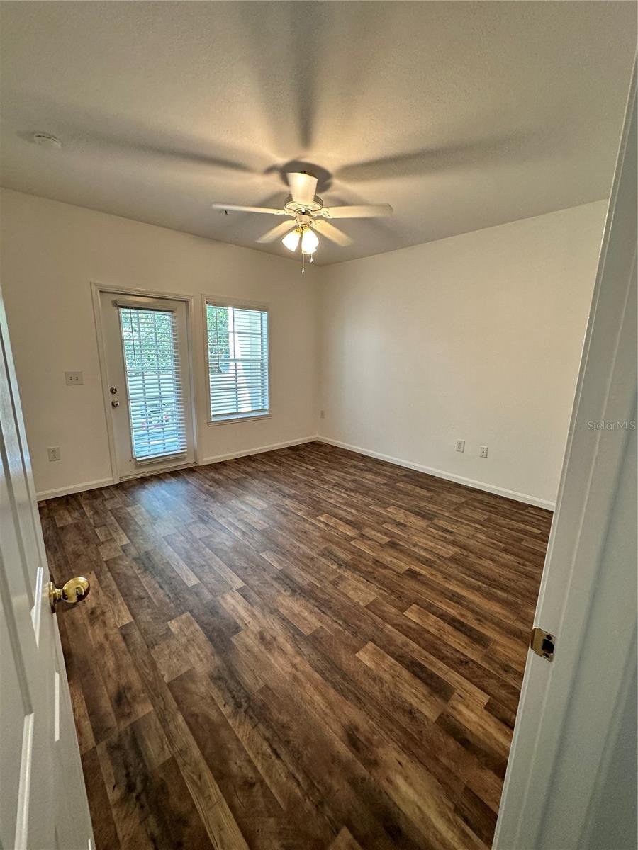 Image 17 of 54 For 729 Celebration Avenue 729