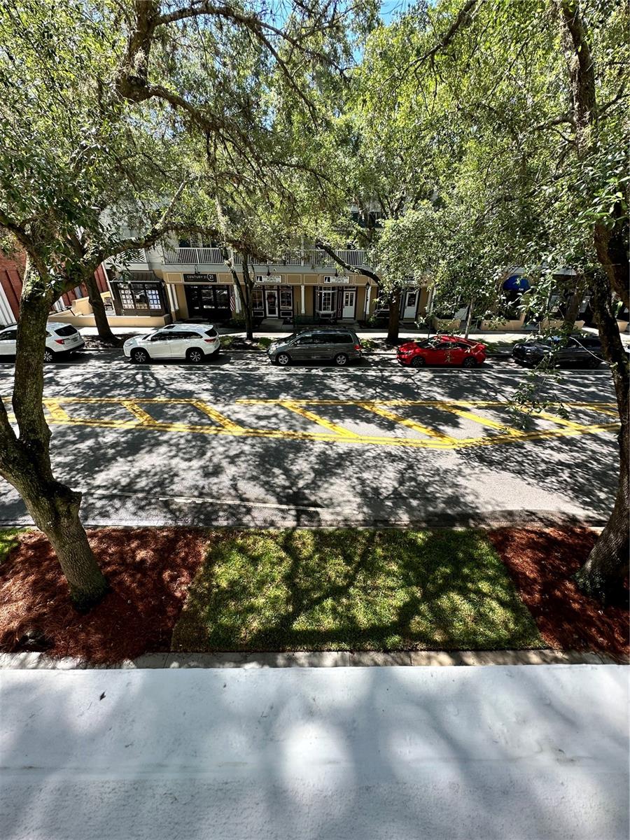 Image 22 of 54 For 729 Celebration Avenue 729