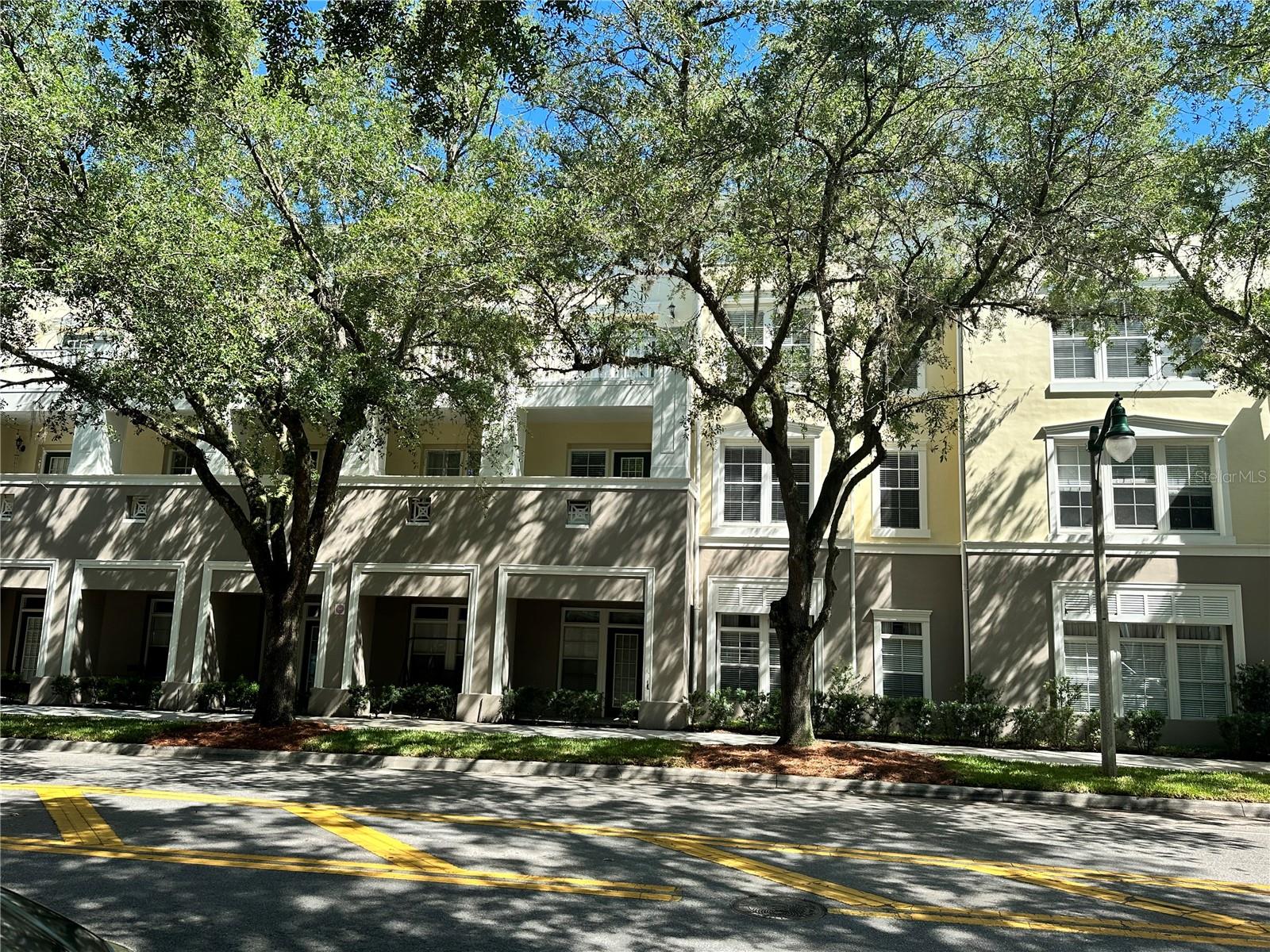 Image 3 of 54 For 729 Celebration Avenue 729