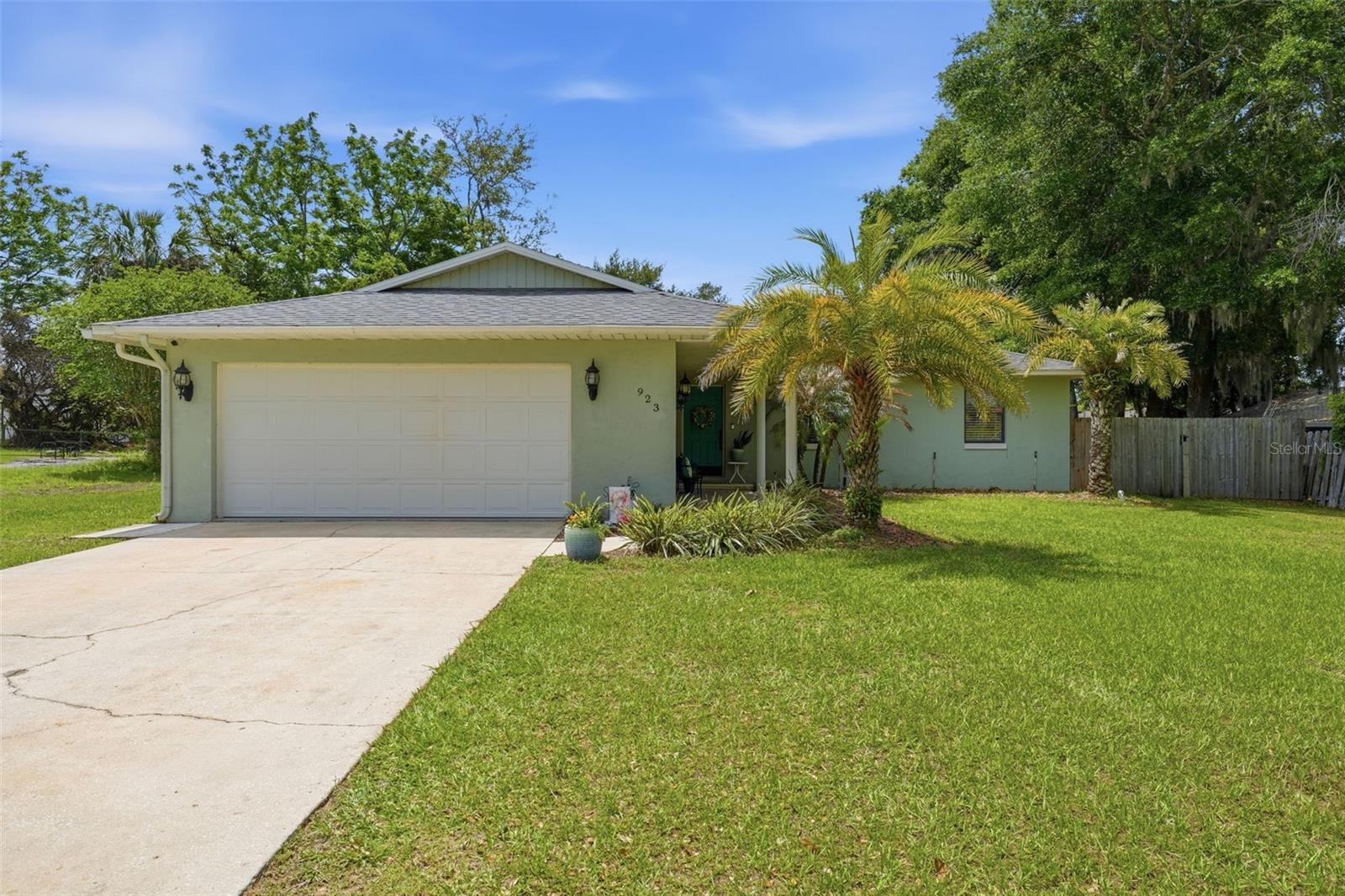 Details for 923 Park Drive, TAVARES, FL 32778