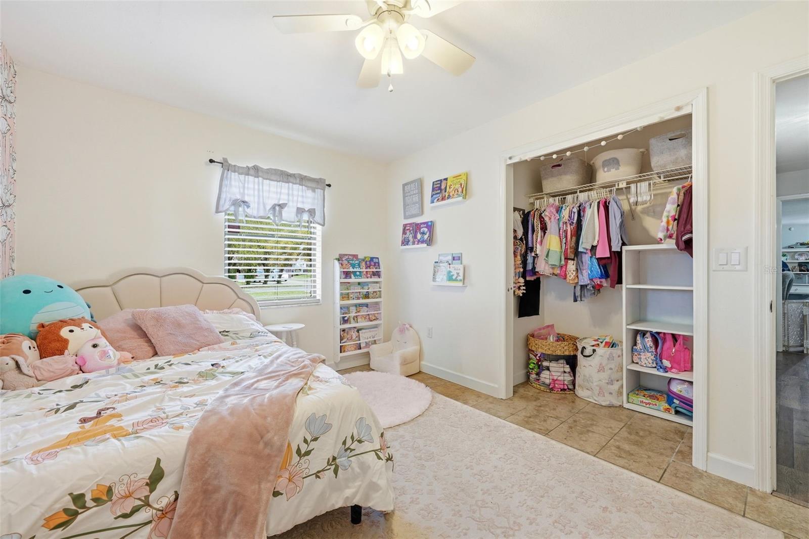 Image 21 of 45 For 923 Park Drive