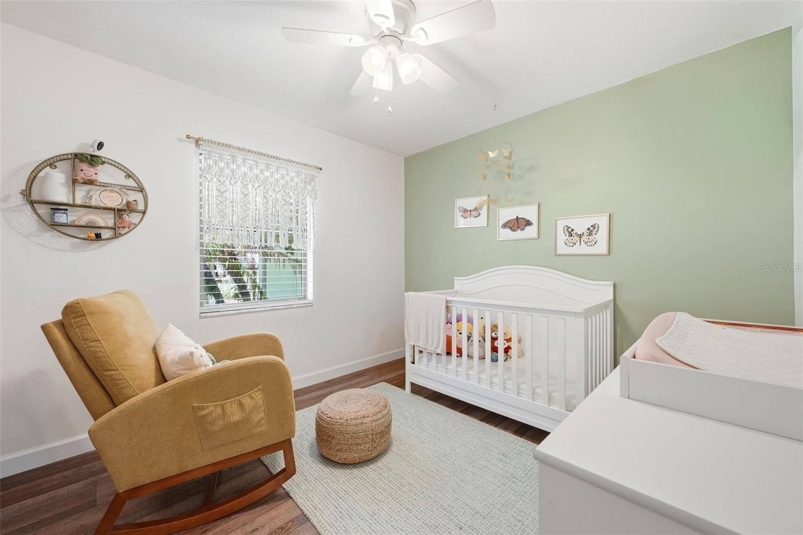 Image 25 of 45 For 923 Park Drive