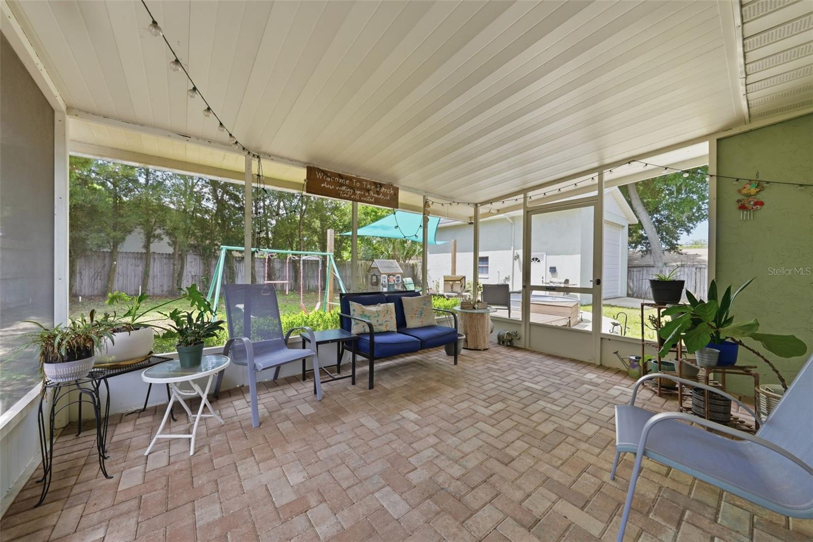 Image 27 of 45 For 923 Park Drive