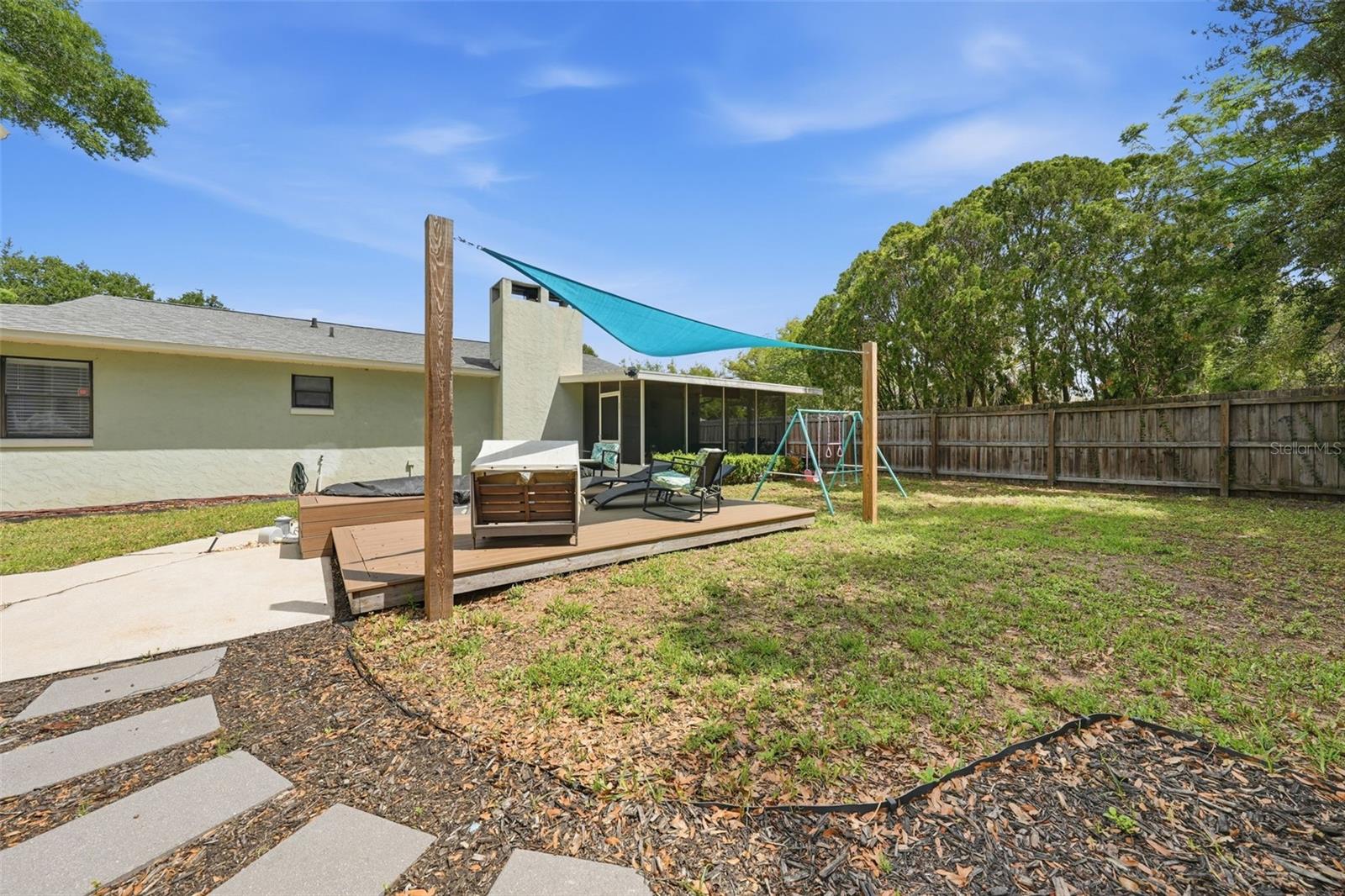 Image 31 of 45 For 923 Park Drive