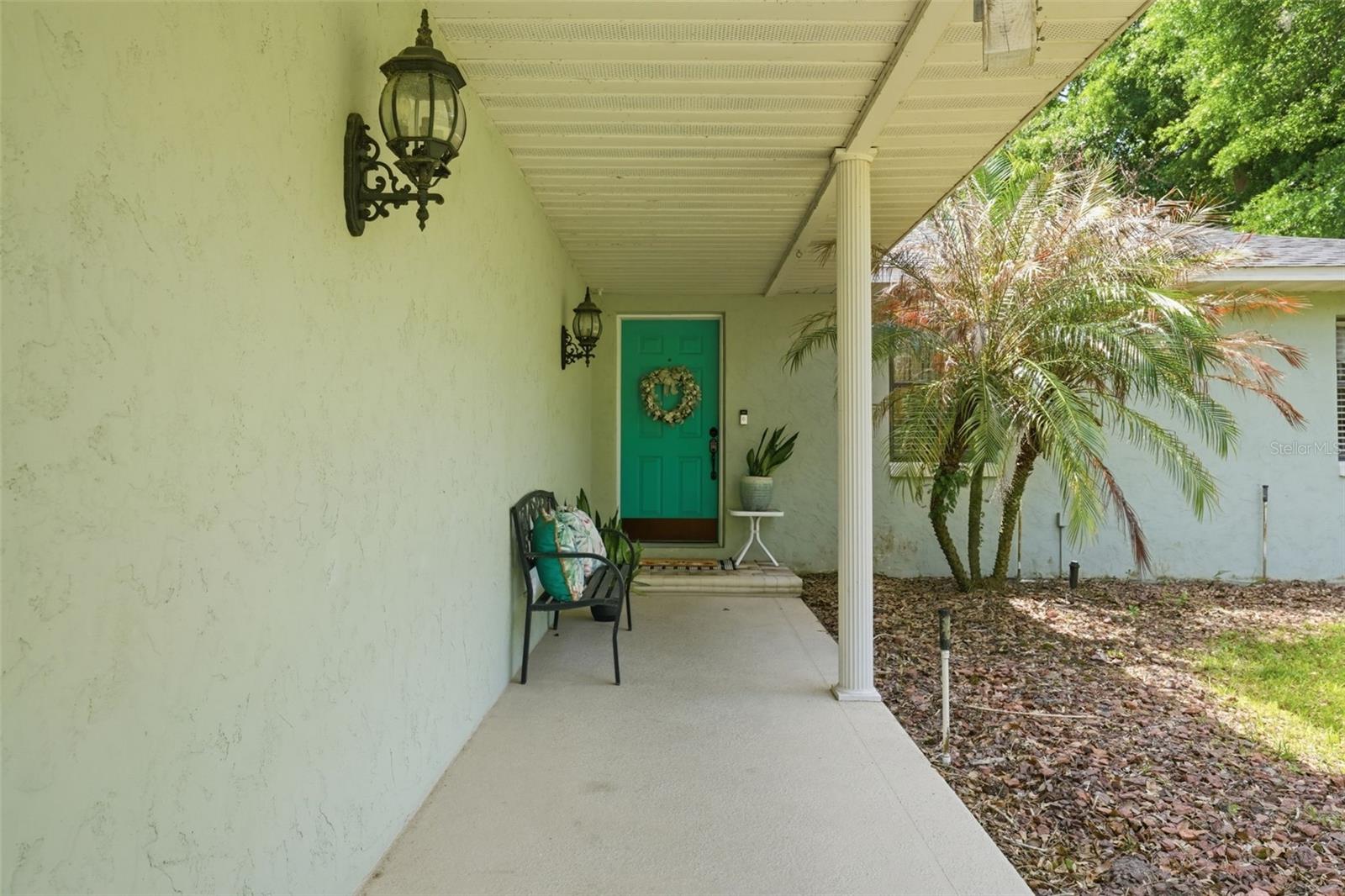 Image 4 of 45 For 923 Park Drive