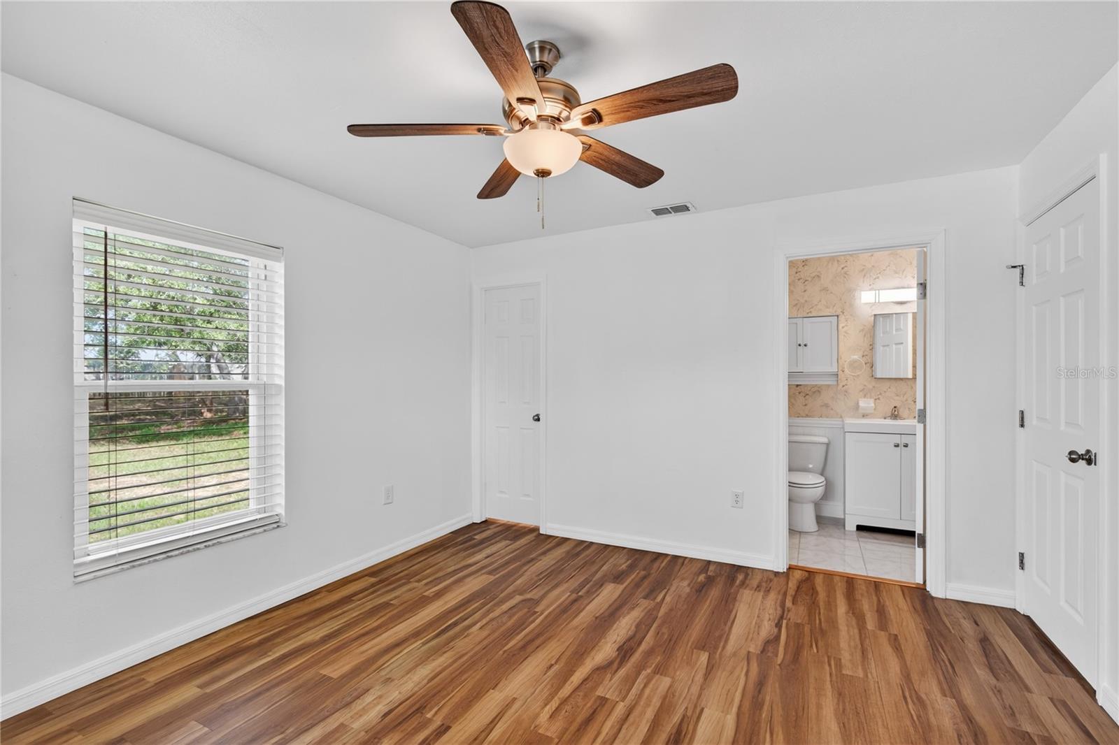 Image 15 of 32 For 36315 Stratford Court