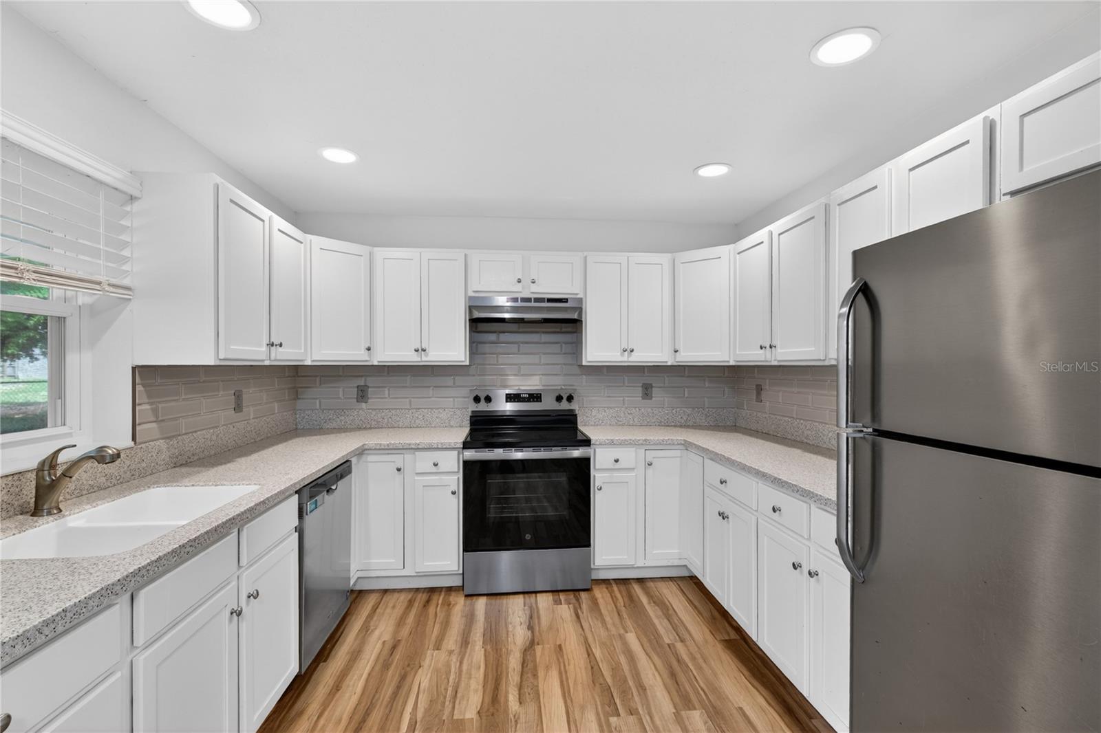 Image 20 of 32 For 36315 Stratford Court