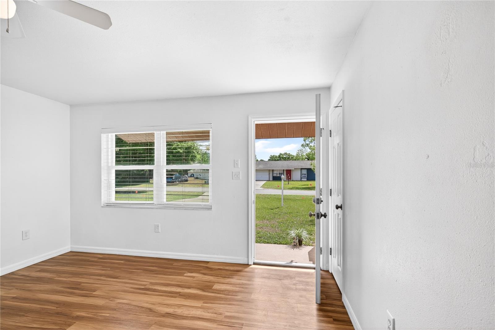 Image 5 of 32 For 36315 Stratford Court