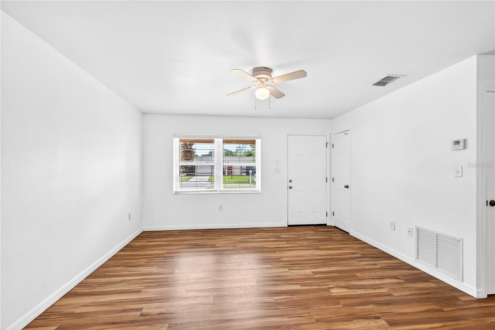 Image 6 of 32 For 36315 Stratford Court