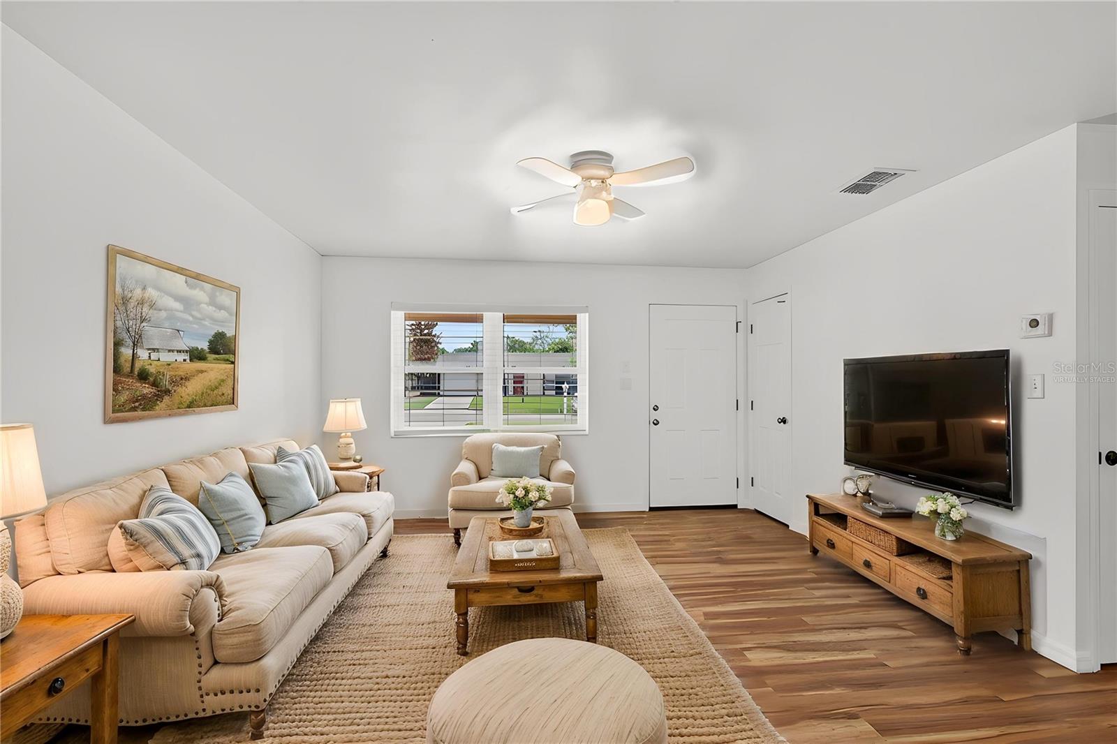 Image 7 of 32 For 36315 Stratford Court