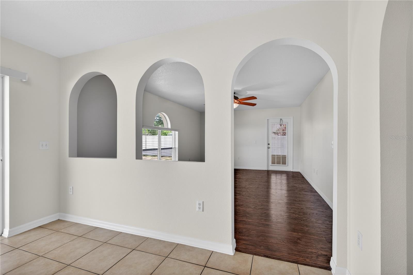 Image 12 of 43 For 2209 Jennah Circle